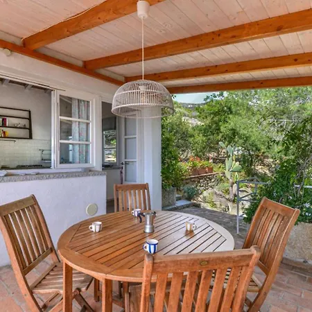 Holiday home Casa Iris A Cavoli - Mare Cristallino E Relax Assoluto